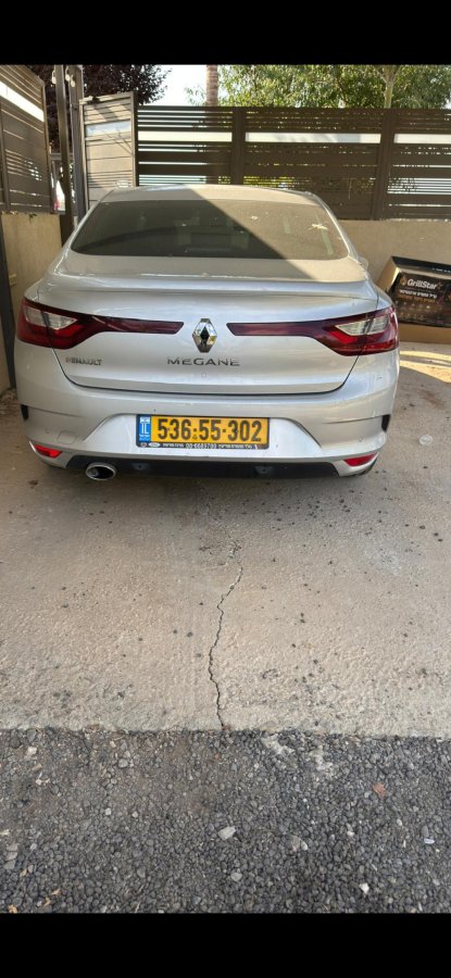 רנו מגאן תמונה 2