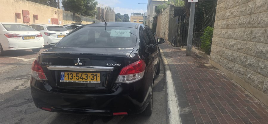 מיצובישי אטראז' תמונה 3