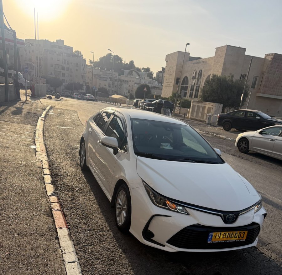 טויוטה קורולה תמונה 3