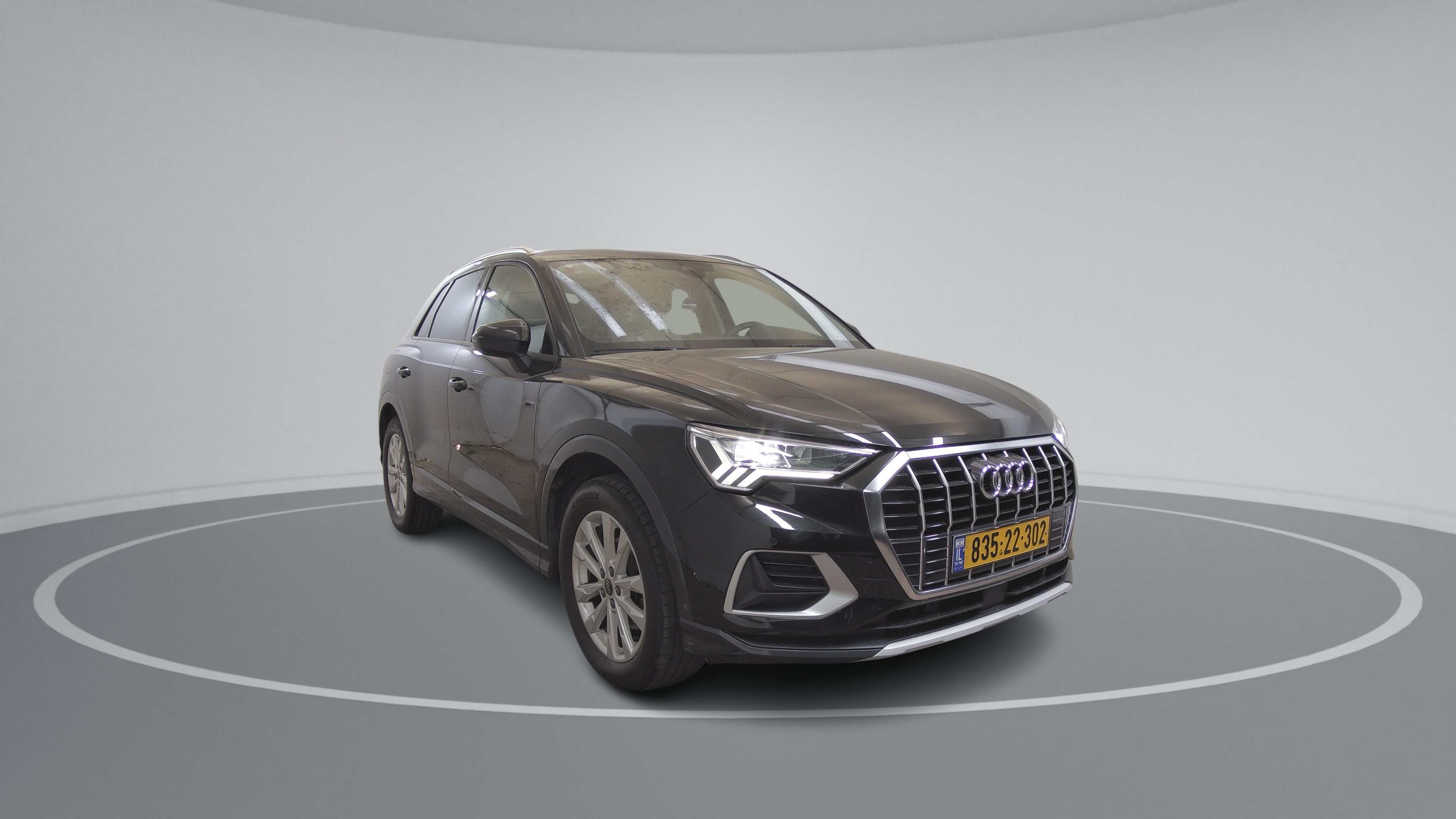 אאודי Q3